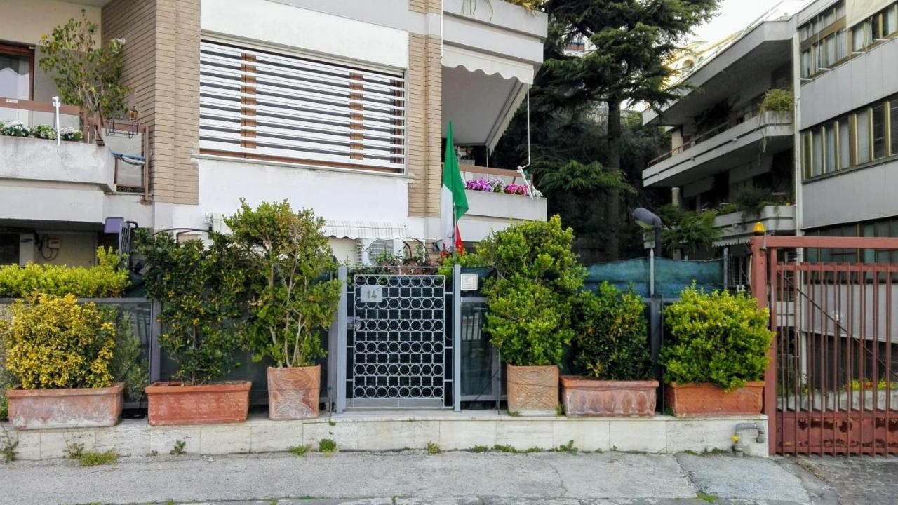 Monocamera Con Terrazzogiardino -Studette -Zona Panoramica Posillipo Naples Exterior photo