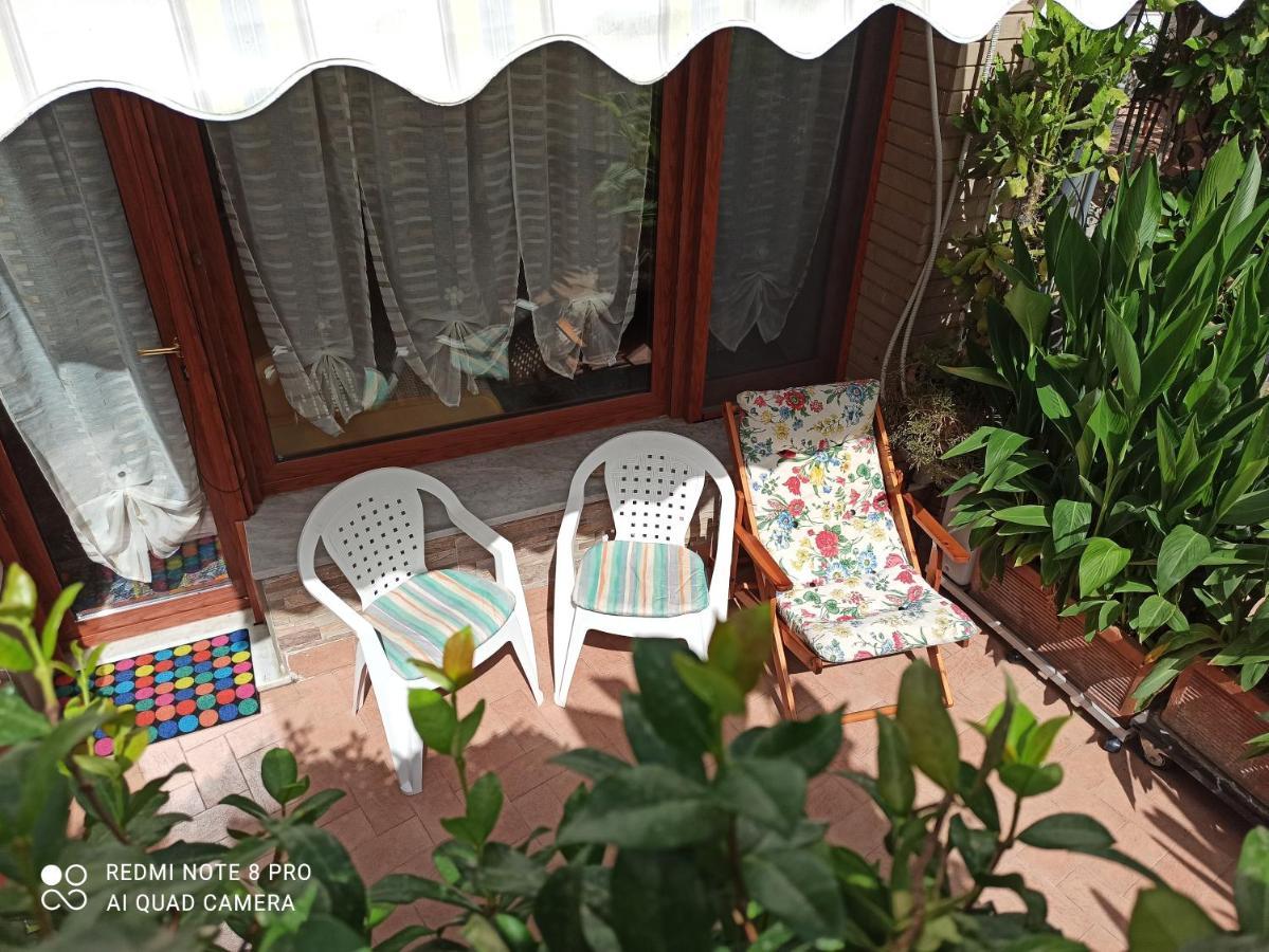 Monocamera Con Terrazzogiardino -Studette -Zona Panoramica Posillipo Naples Exterior photo